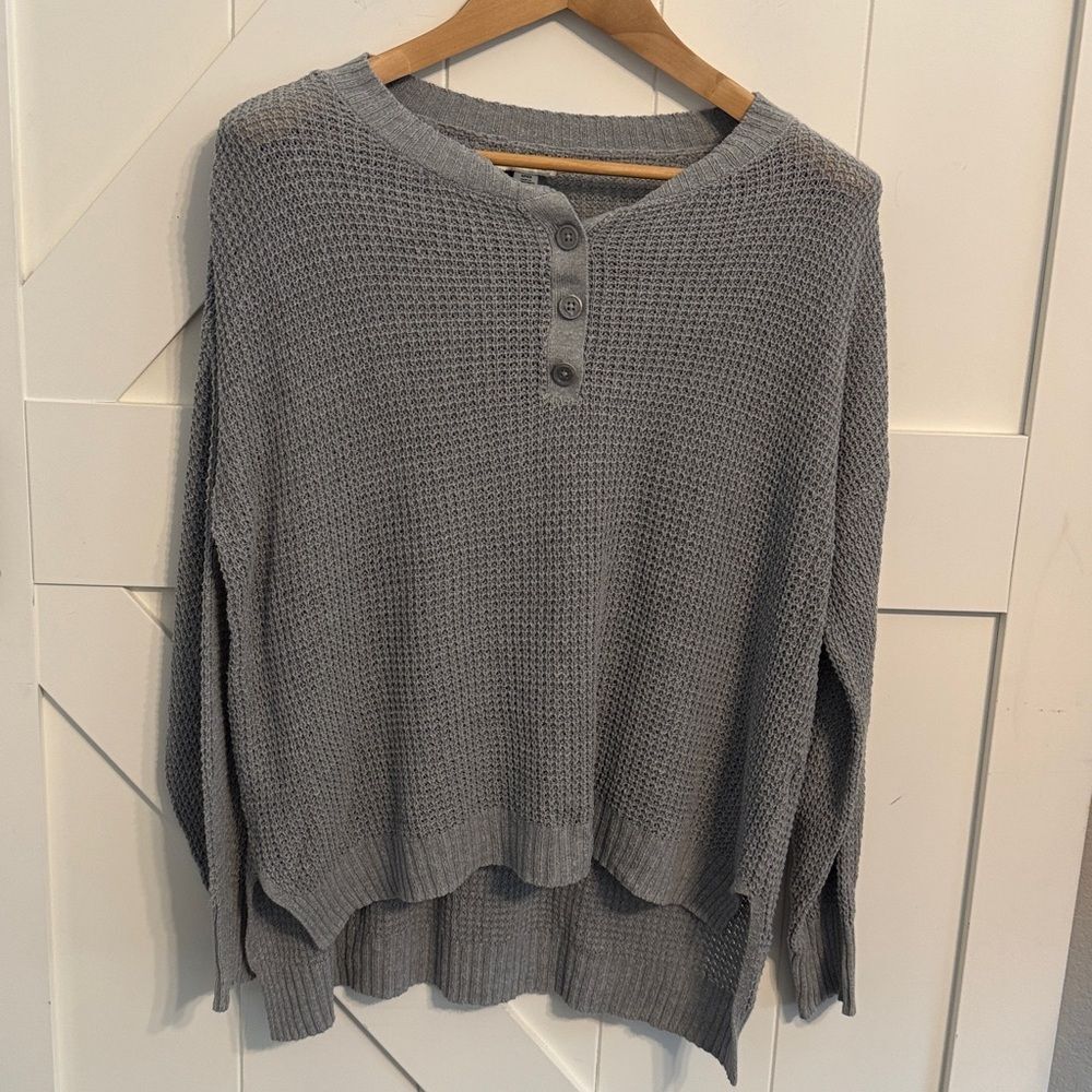 American Eagle Gray Grey Women’s Henley Crewneck Sweater Small Oversized